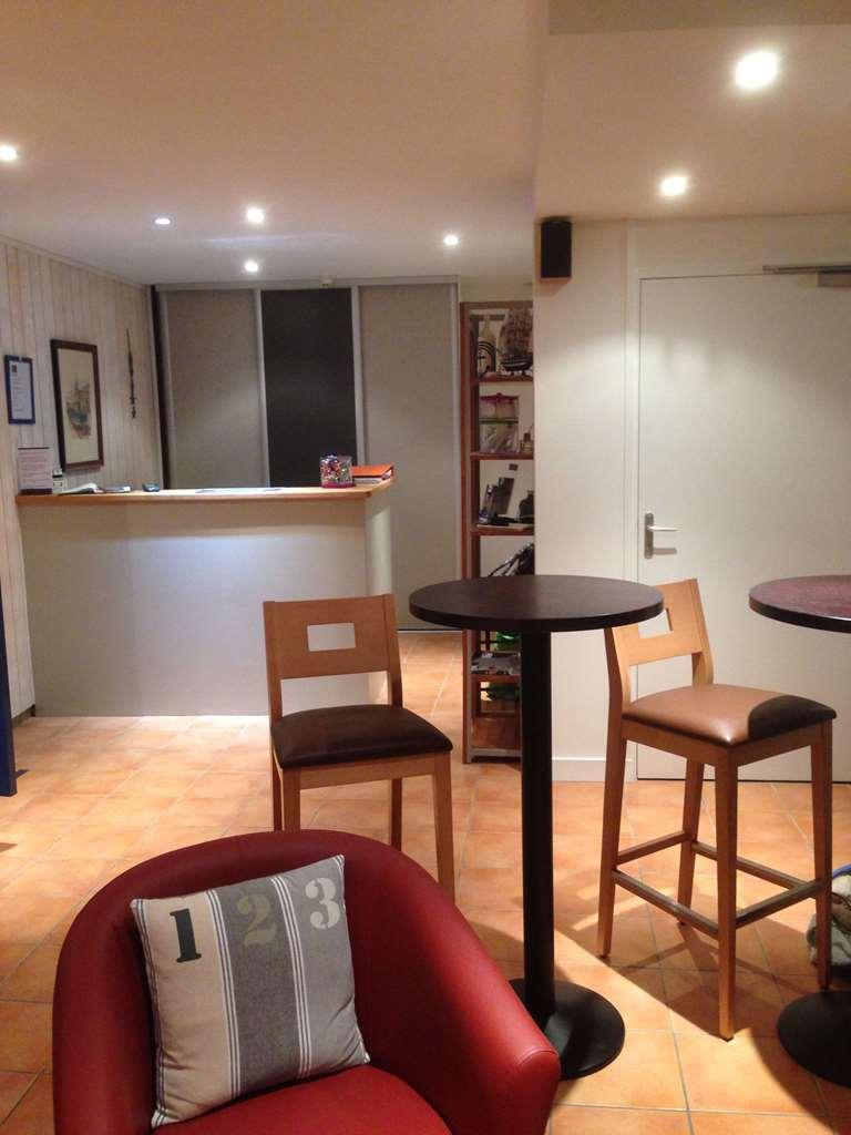 Brit Hotel Des Halles Concarneau Interior photo