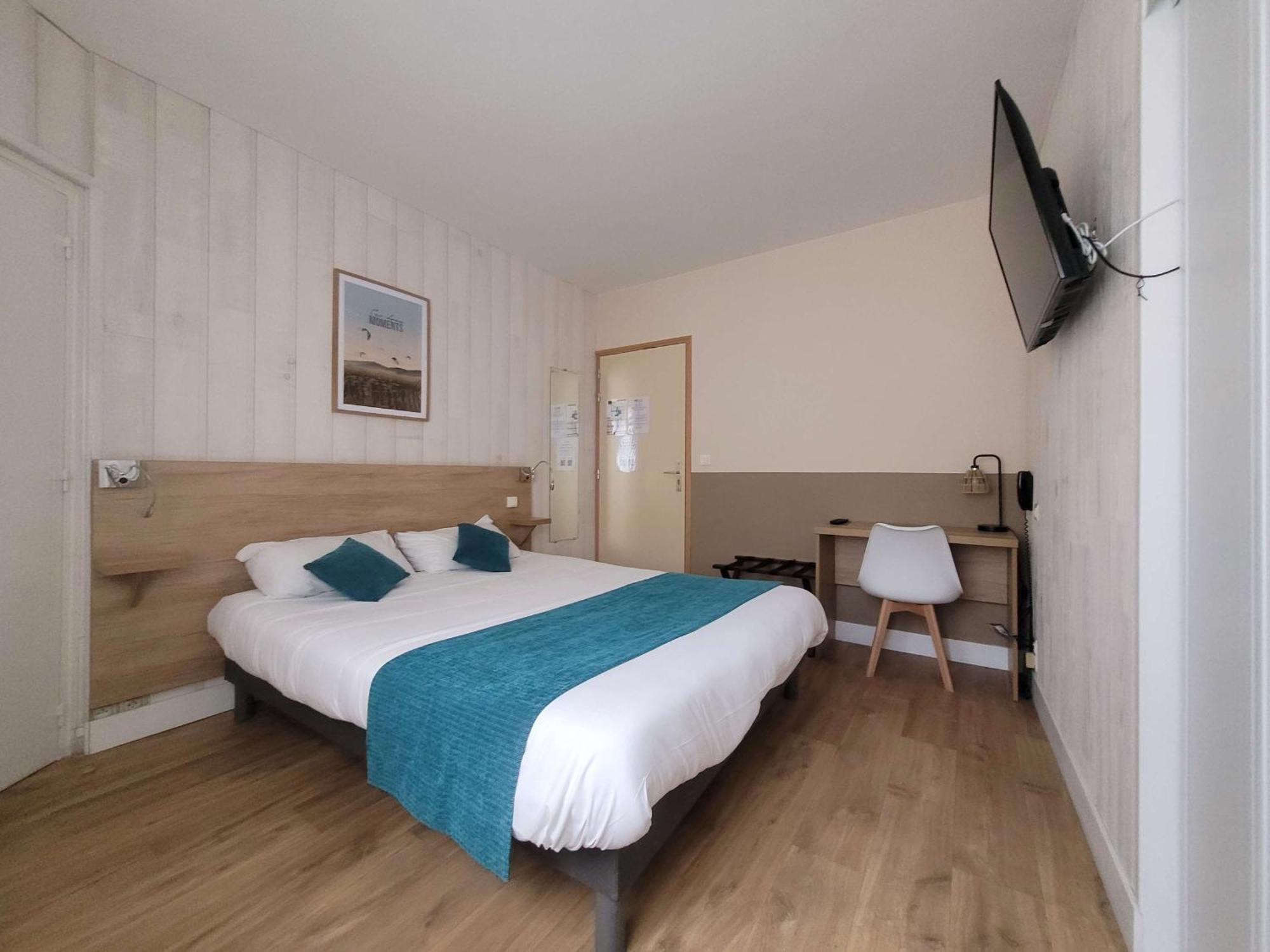 Brit Hotel Des Halles Concarneau Exterior photo