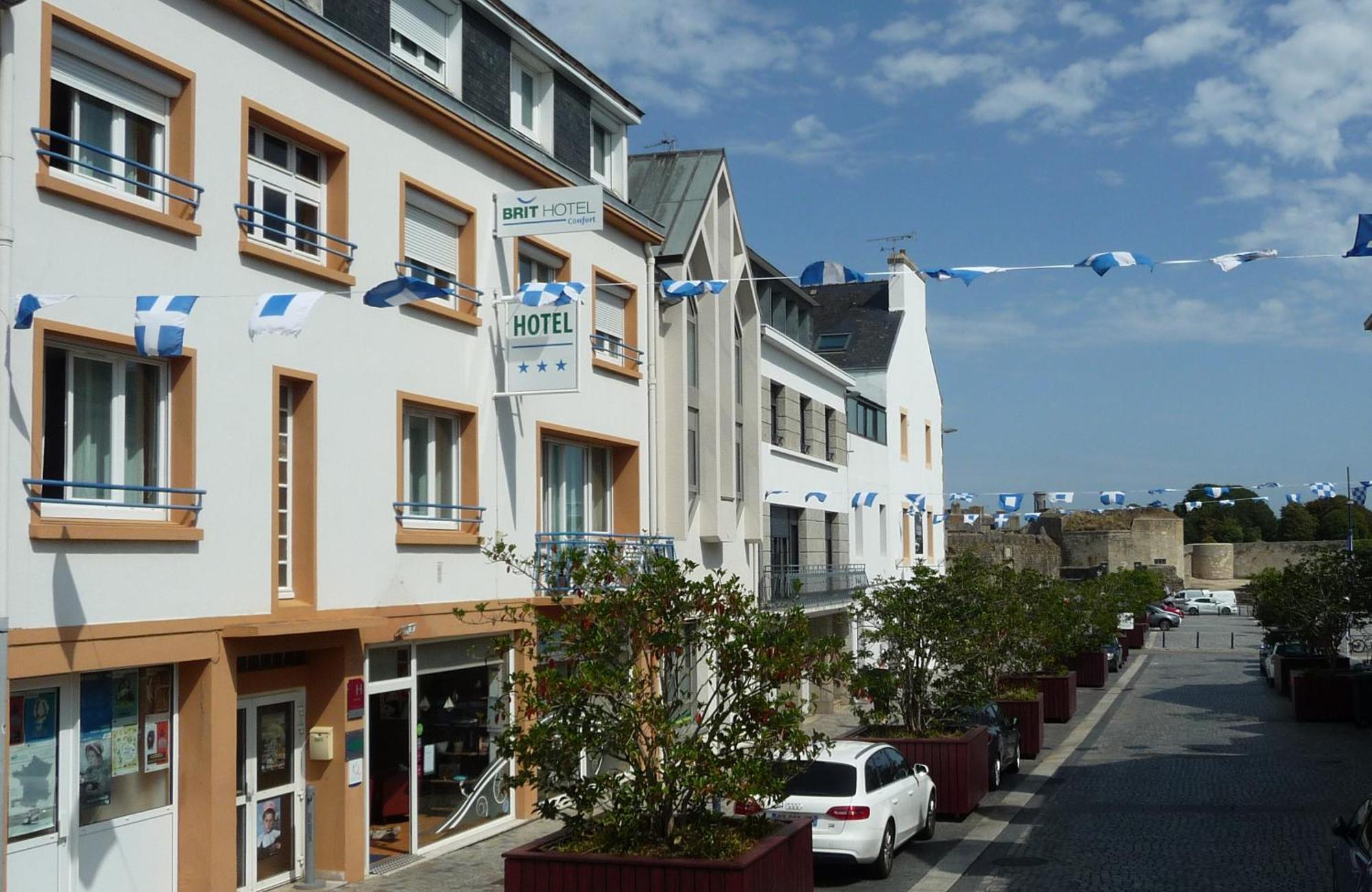 Brit Hotel Des Halles Concarneau Exterior photo