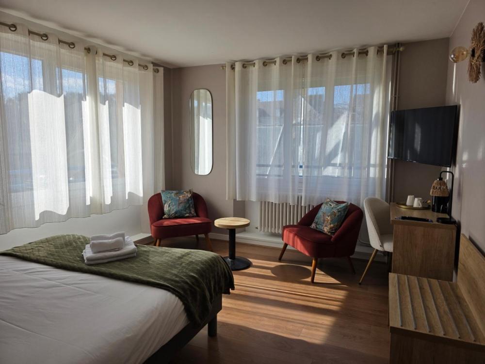 Brit Hotel Des Halles Concarneau Exterior photo