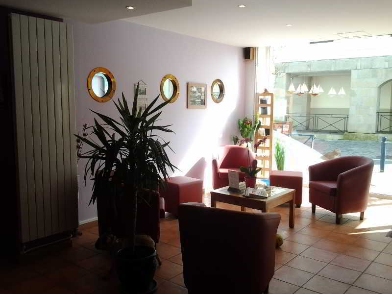 Brit Hotel Des Halles Concarneau Exterior photo